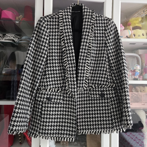 Express Jackets & Blazers - EXPRESS Blazer Coat Houndstooth Black and White